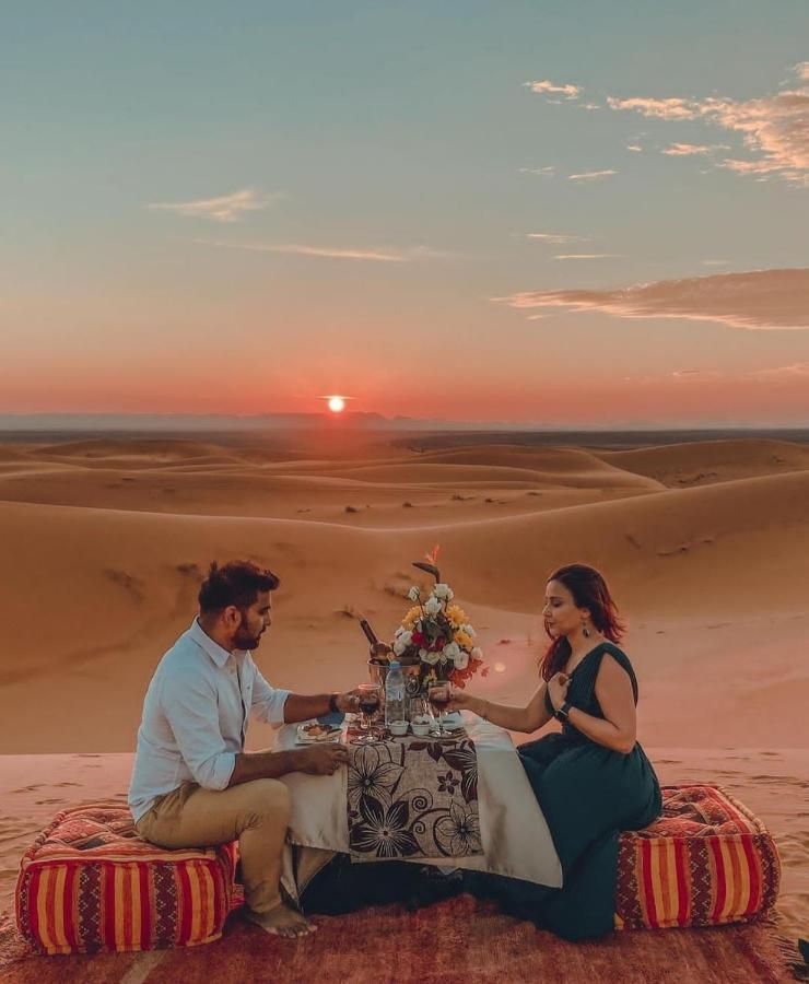 梅尔祖卡 Sahara Luxury Glamping酒店 外观 照片